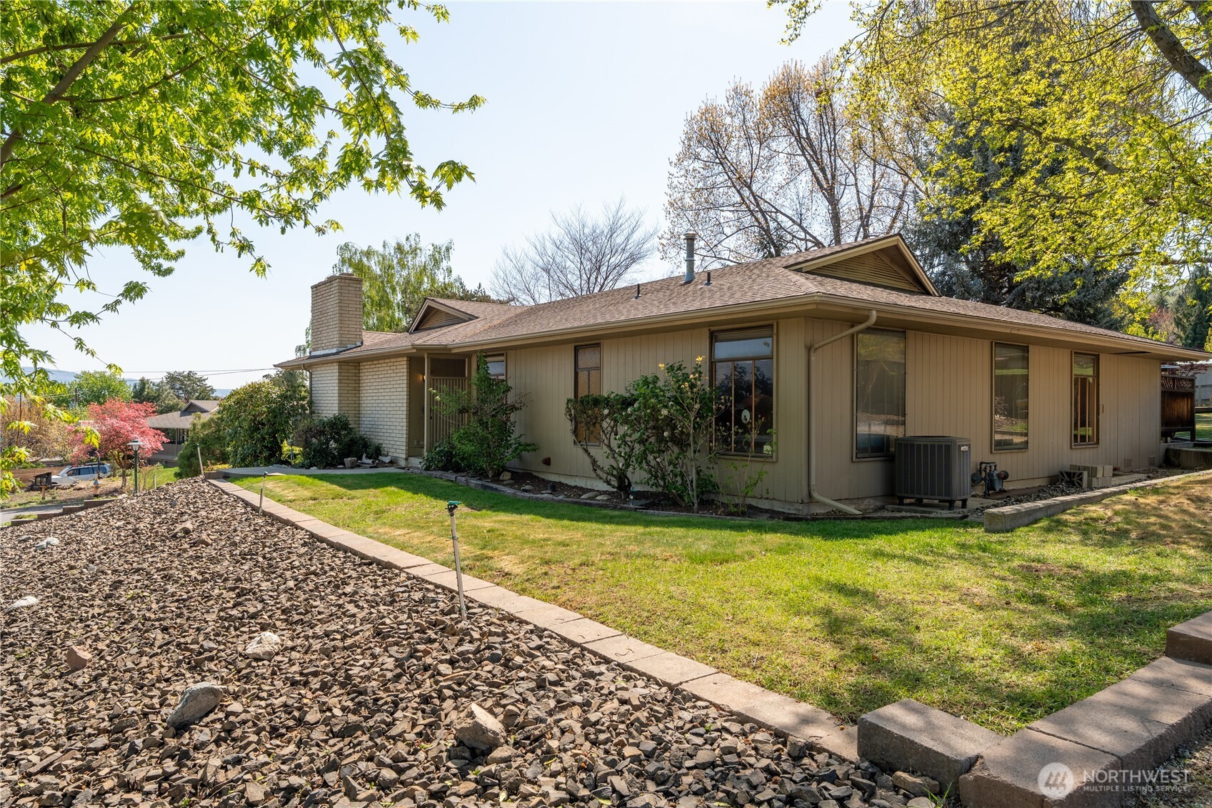 1200 Summer Hill Place