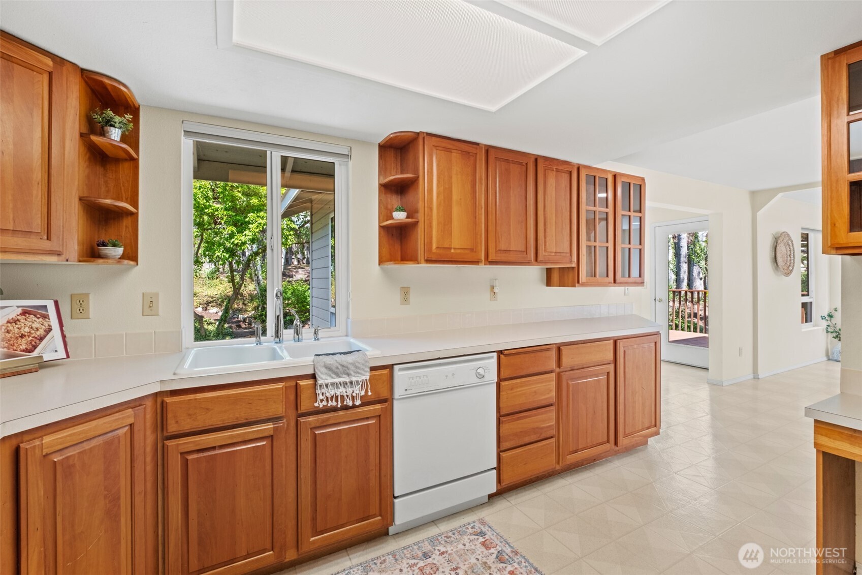 1425 Easthills Terrace