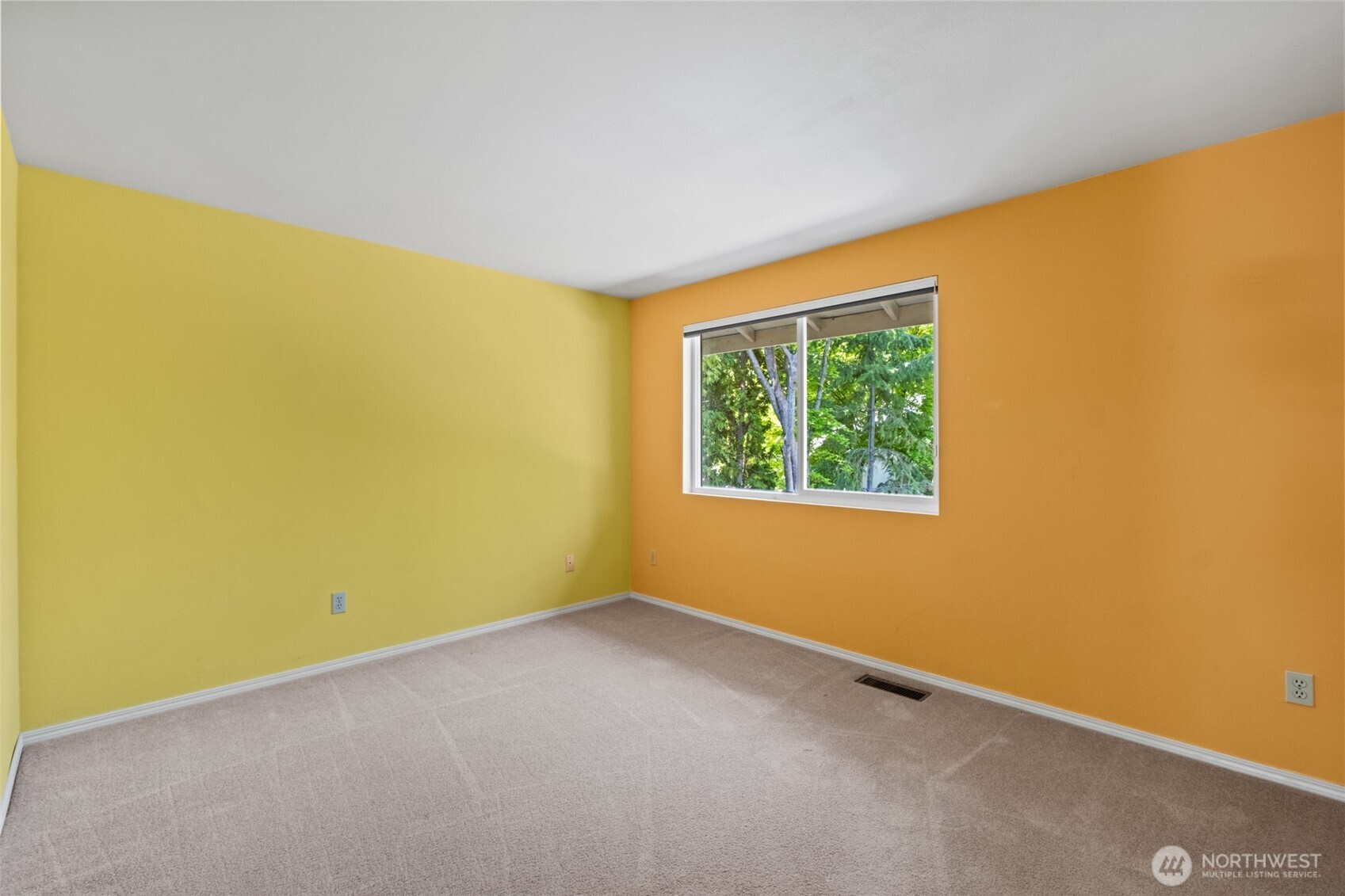 1425 Easthills Terrace