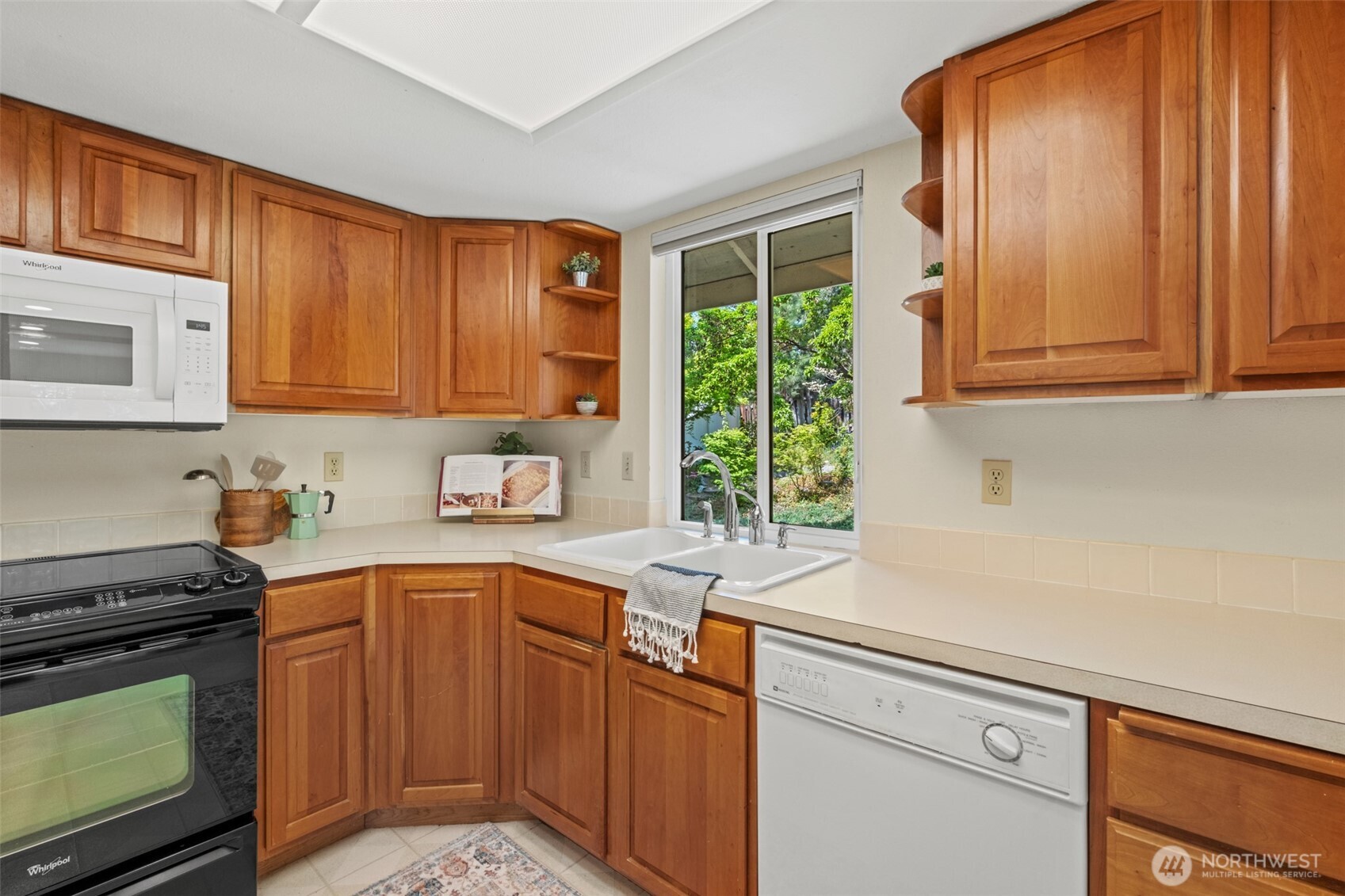 1425 Easthills Terrace