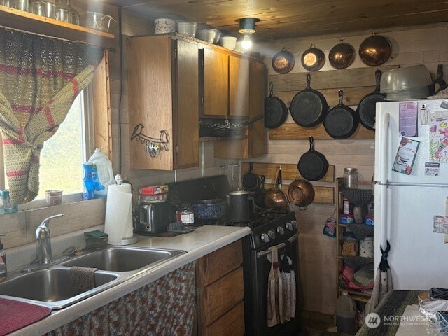 200 W Cayuse Mtn rd