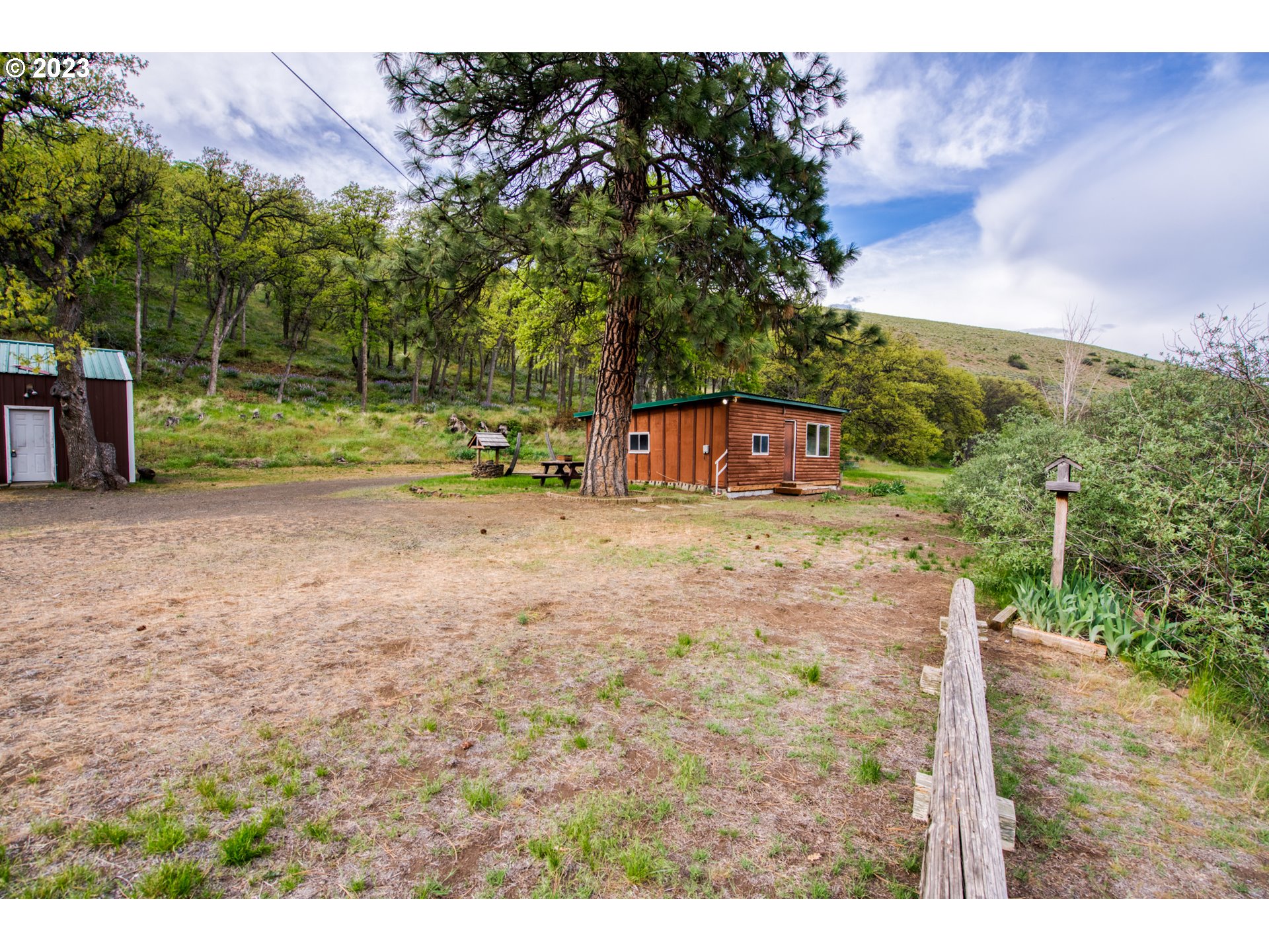 281 Oak Flat RD