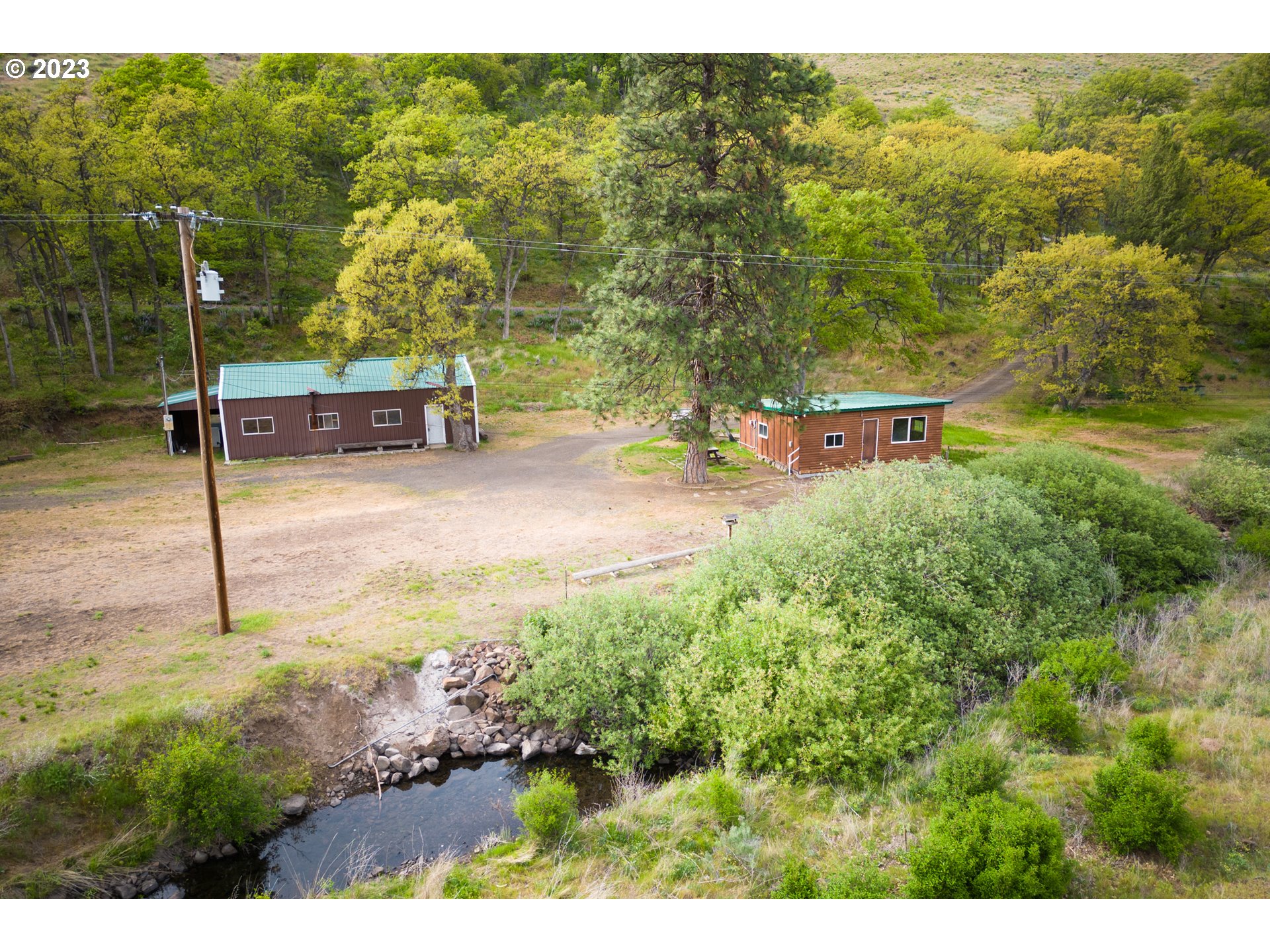 281 Oak Flat RD
