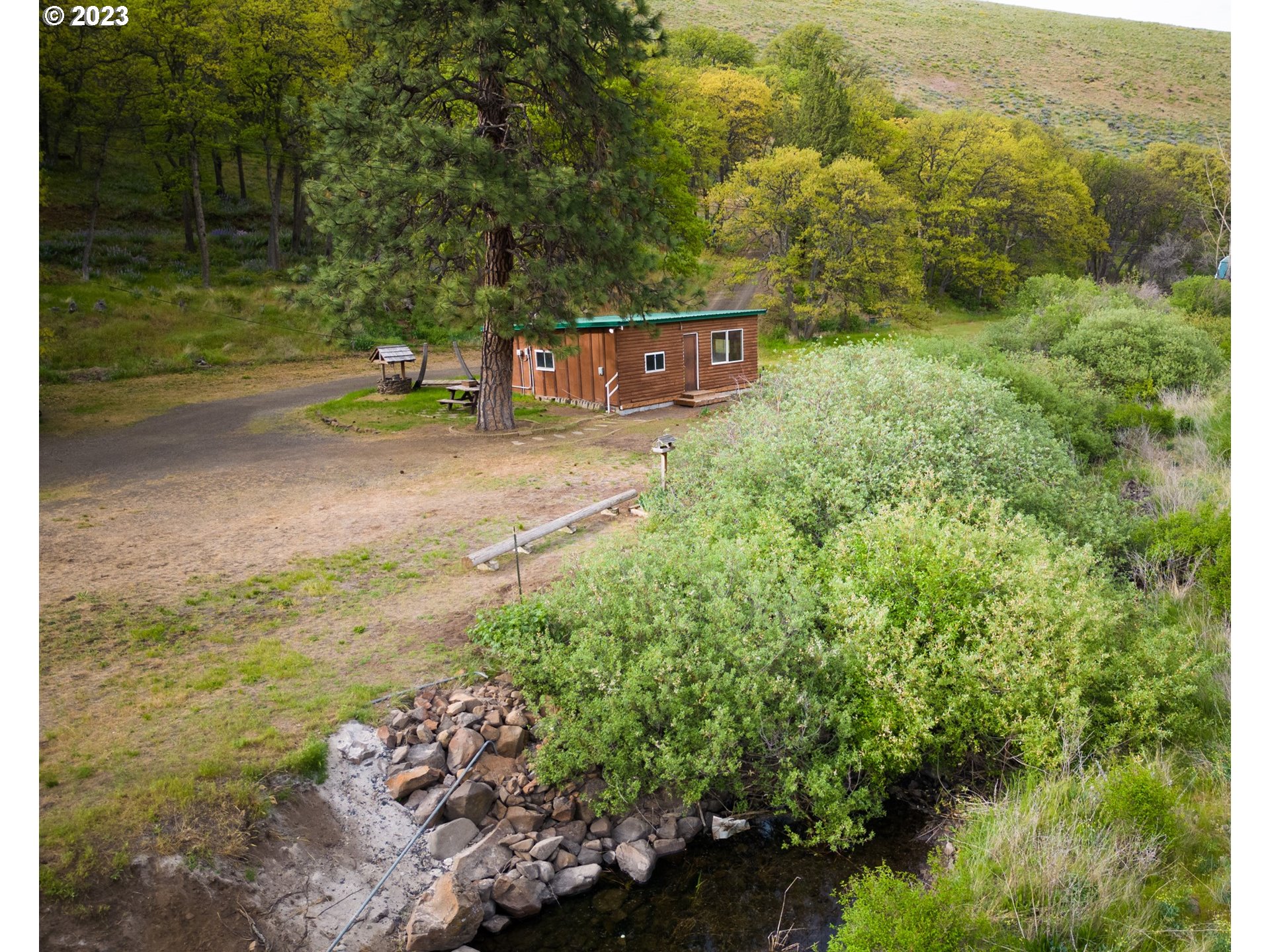 281 Oak Flat RD