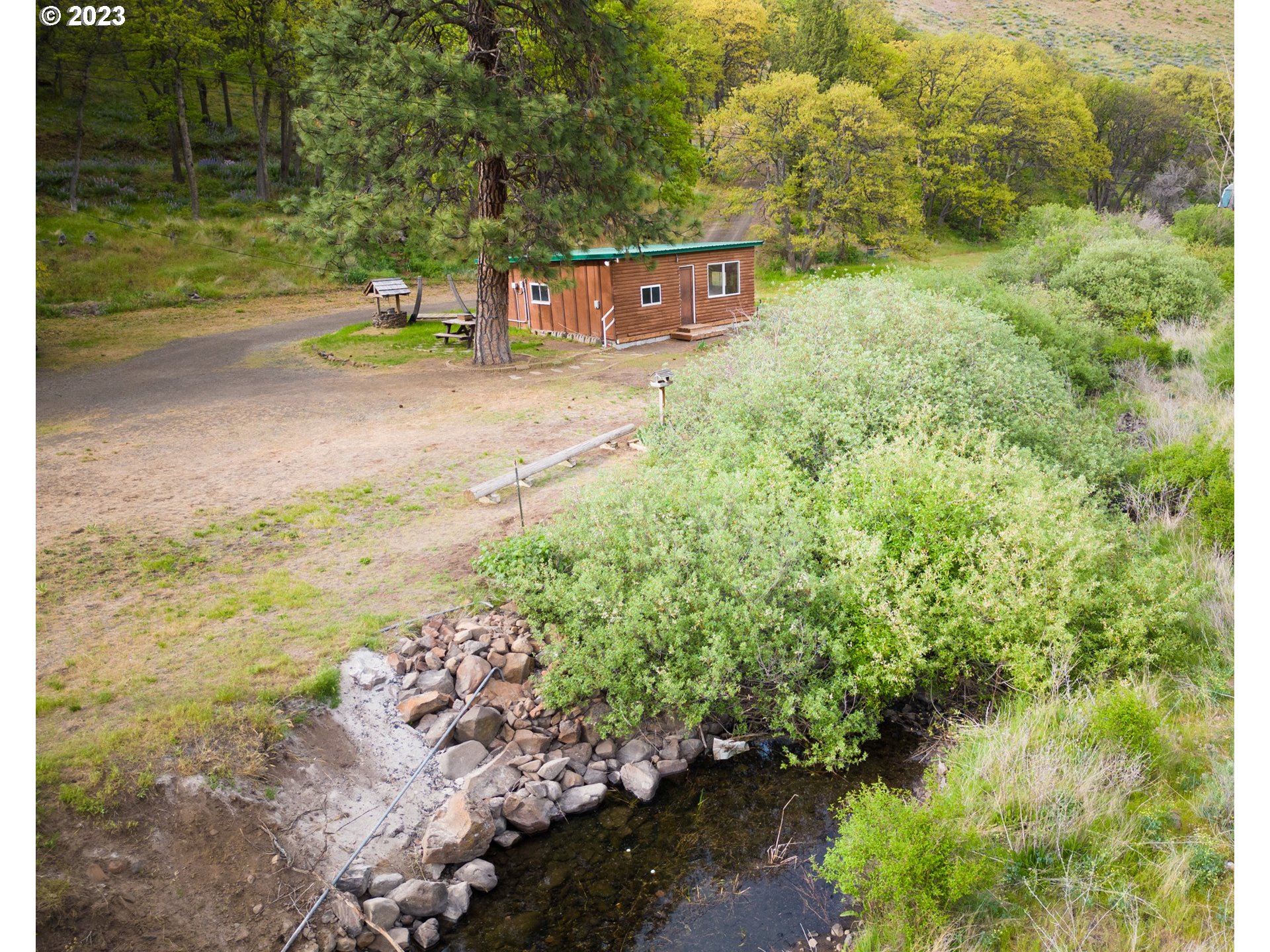 281 Oak Flat RD