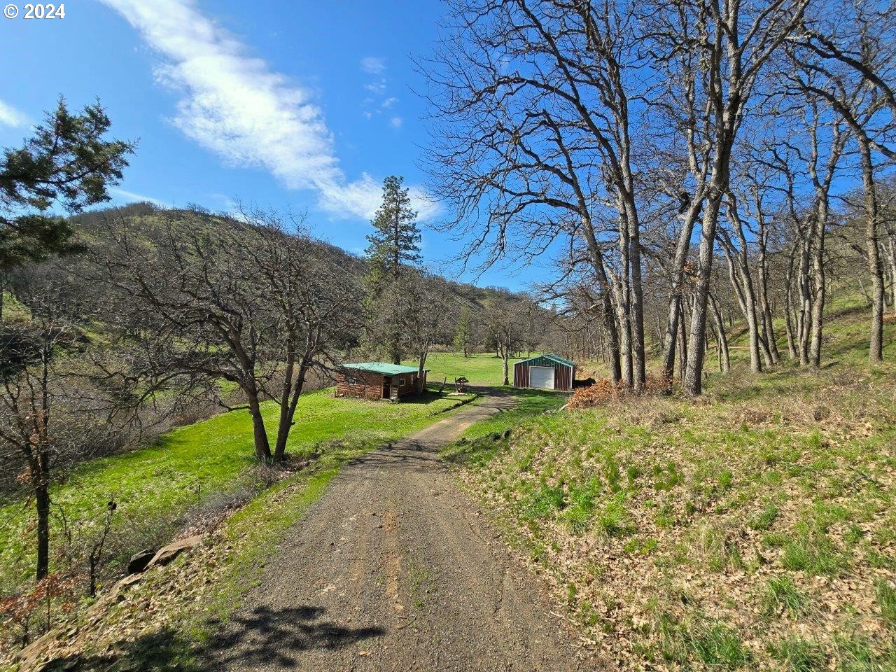 281 Oak Flat RD