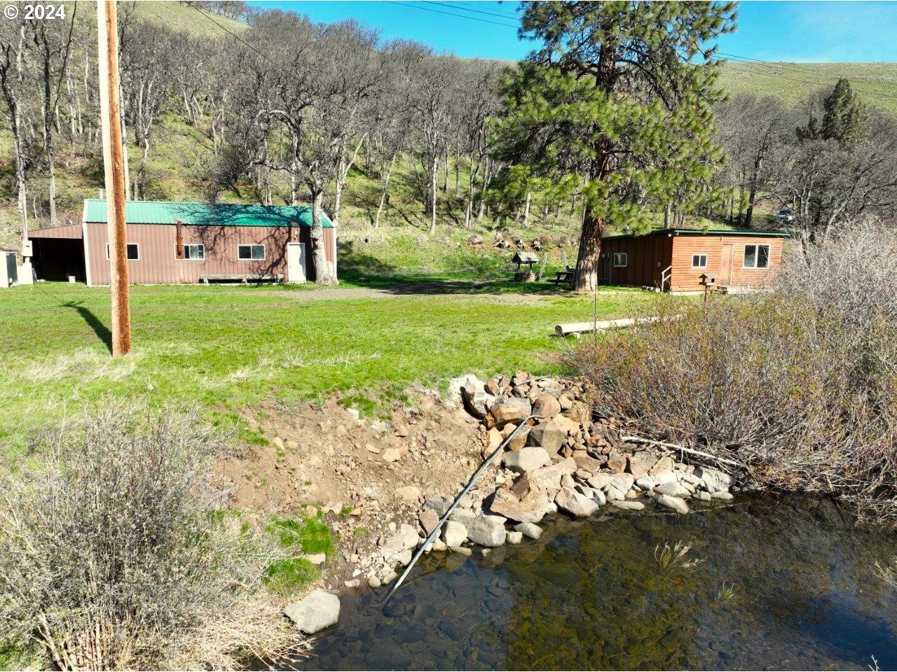 281 Oak Flat RD