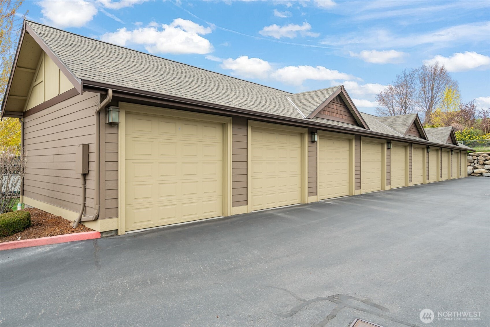 1051 N Baker Unit: B104