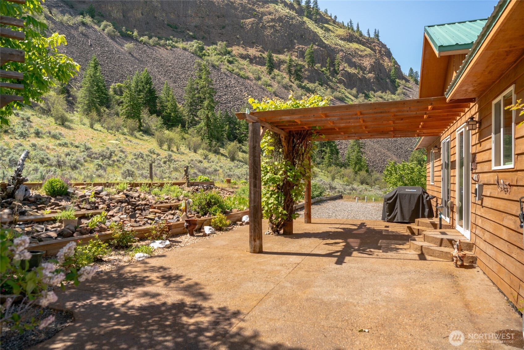 4095 Cathedral Rock Rd