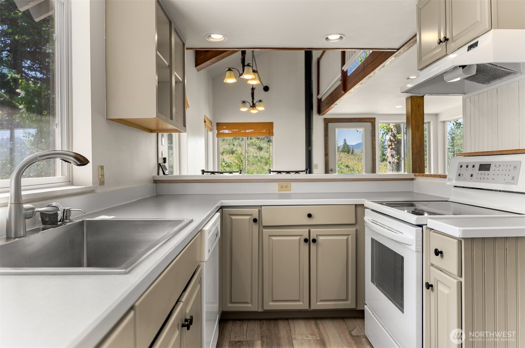 102 A Vintin Road