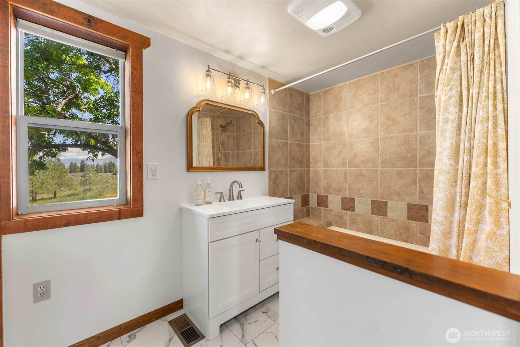 102 A Vintin Road