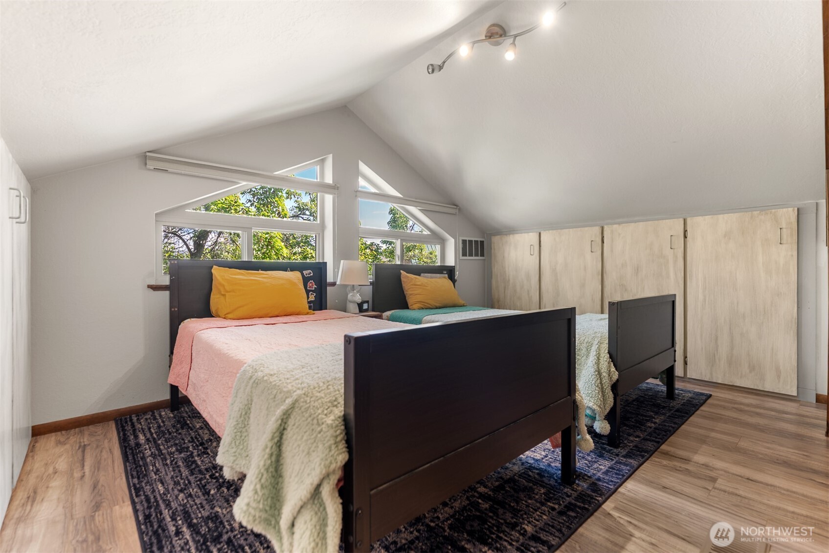 102 A Vintin Road