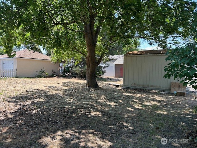 1106 Okanogan Avenue