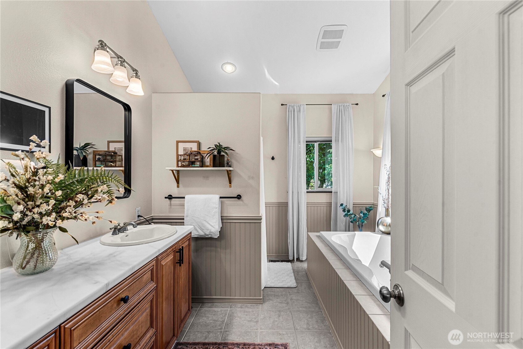 1324 Fairhaven Avenue