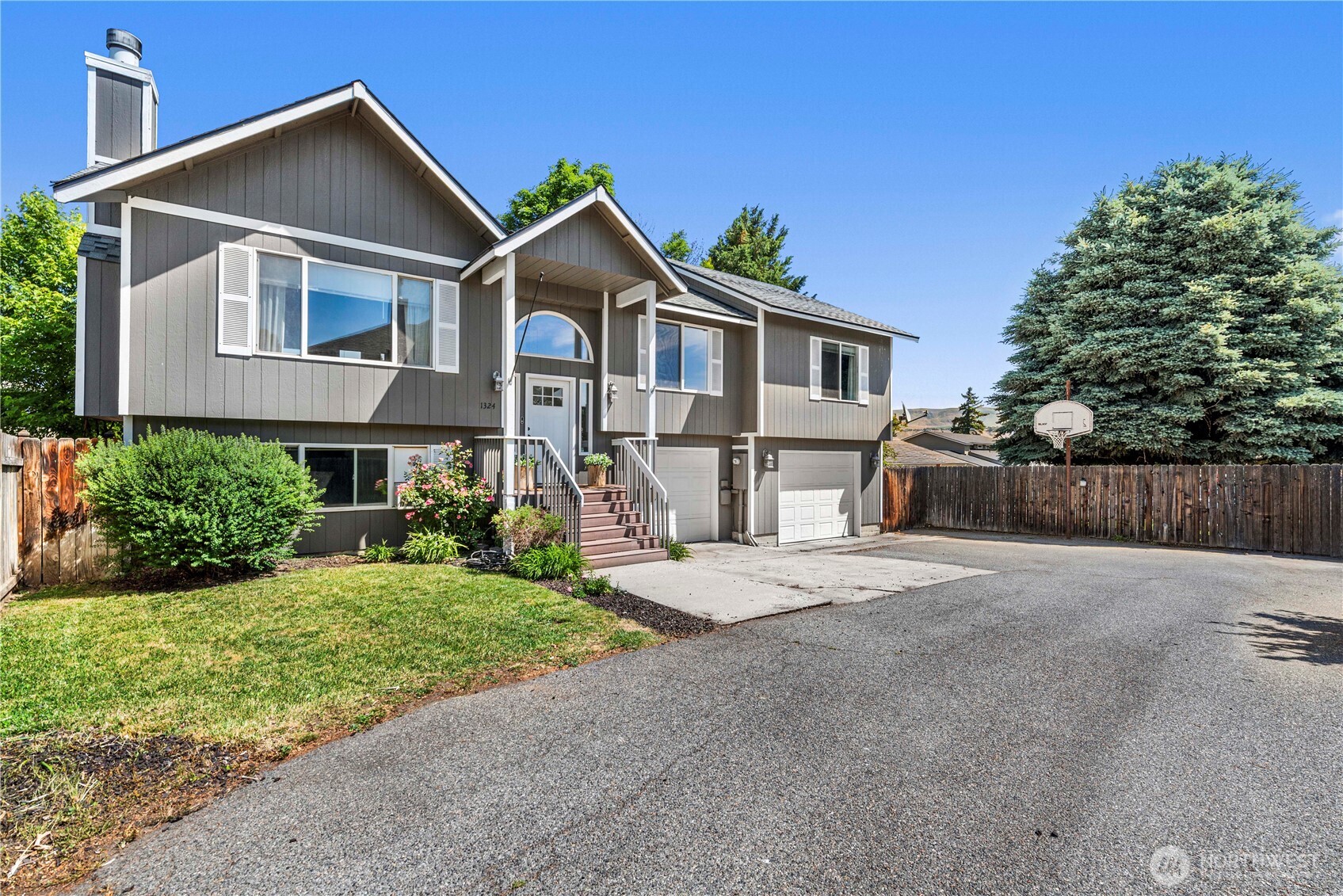 1324 Fairhaven Avenue