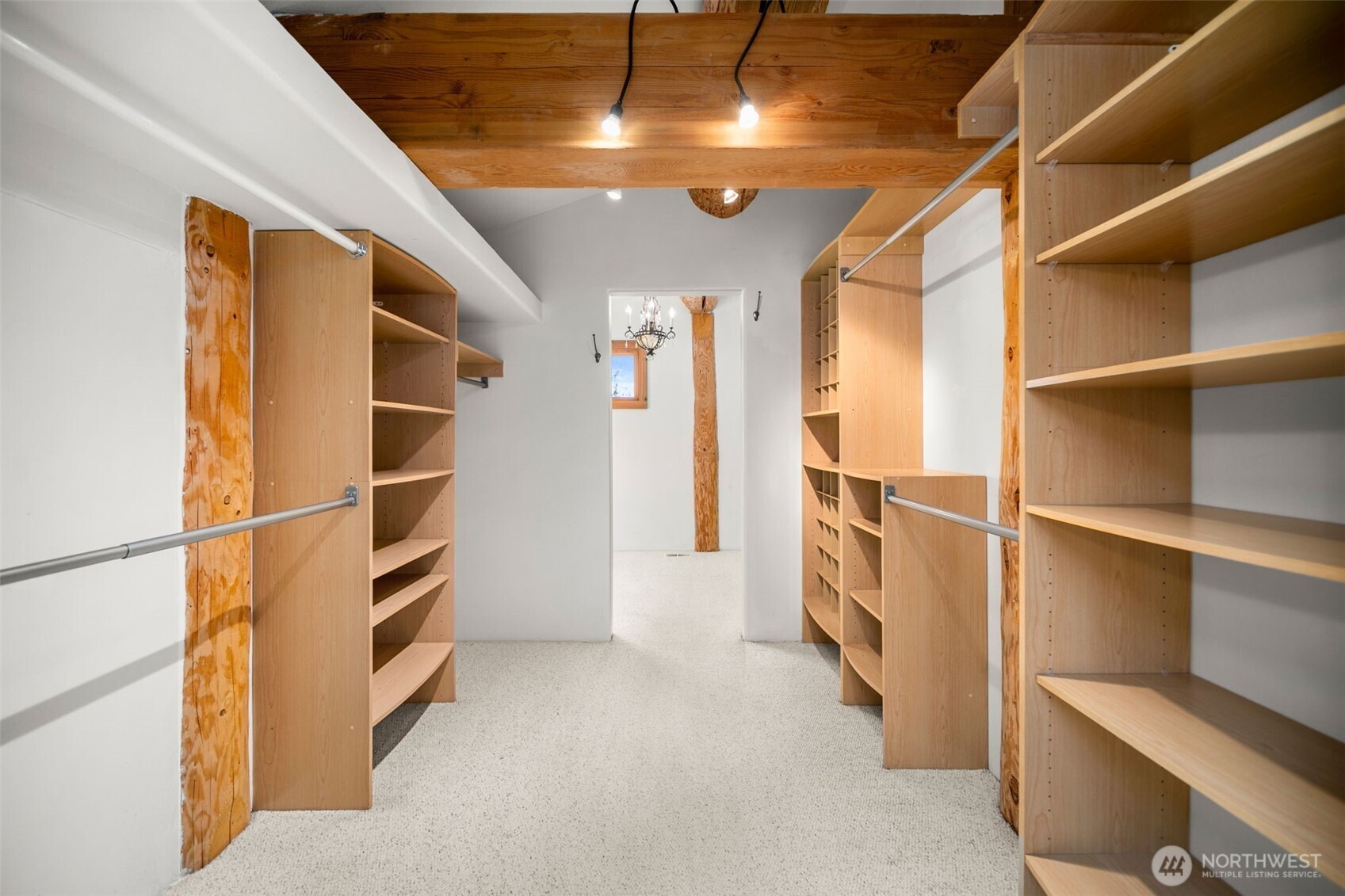 3105 Tamarack Place