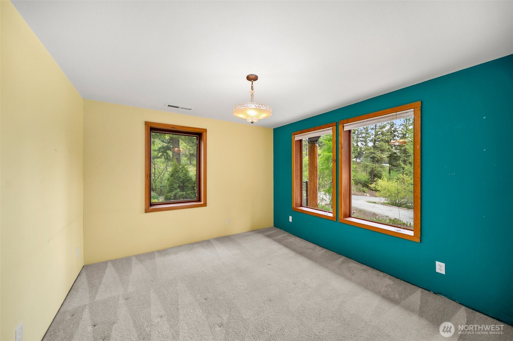 3105 Tamarack Place