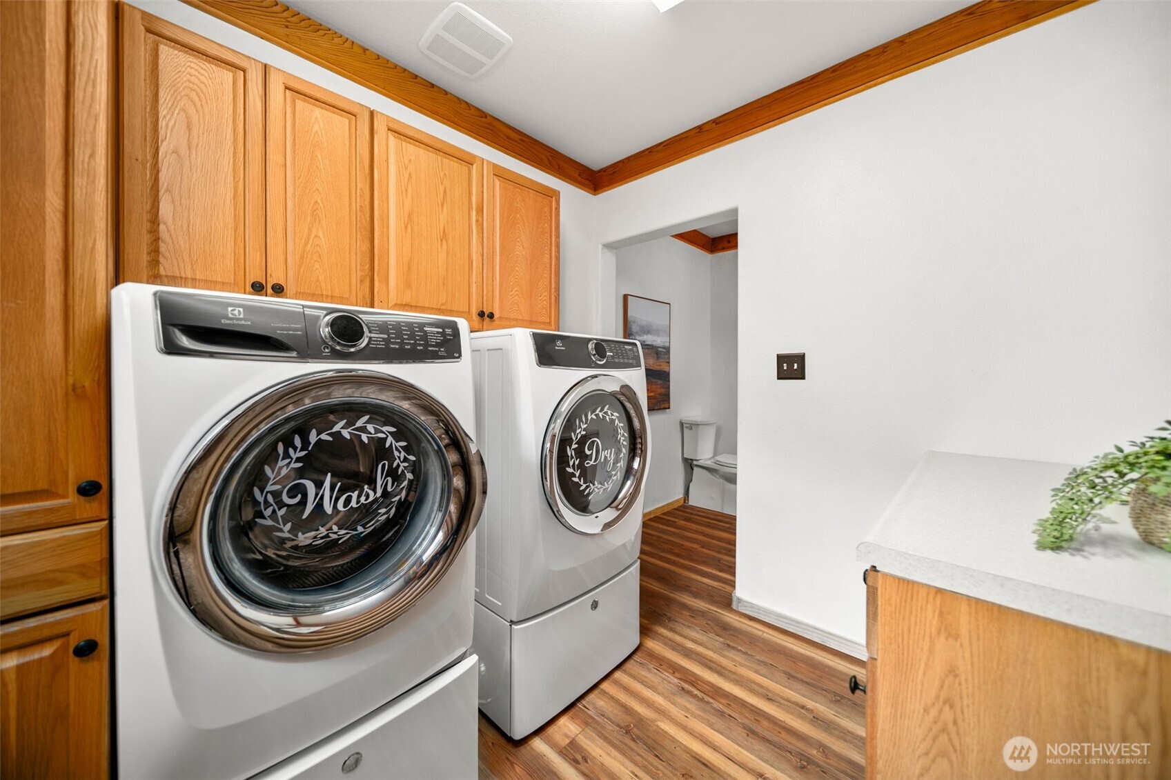 3105 Tamarack Place