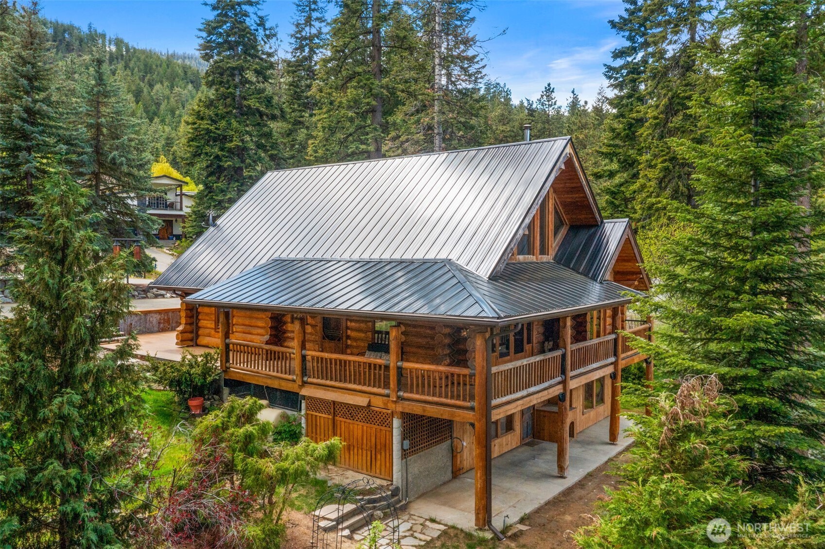 3105 Tamarack Place