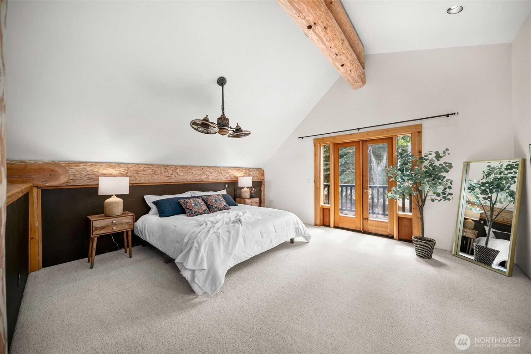 3105 Tamarack Place