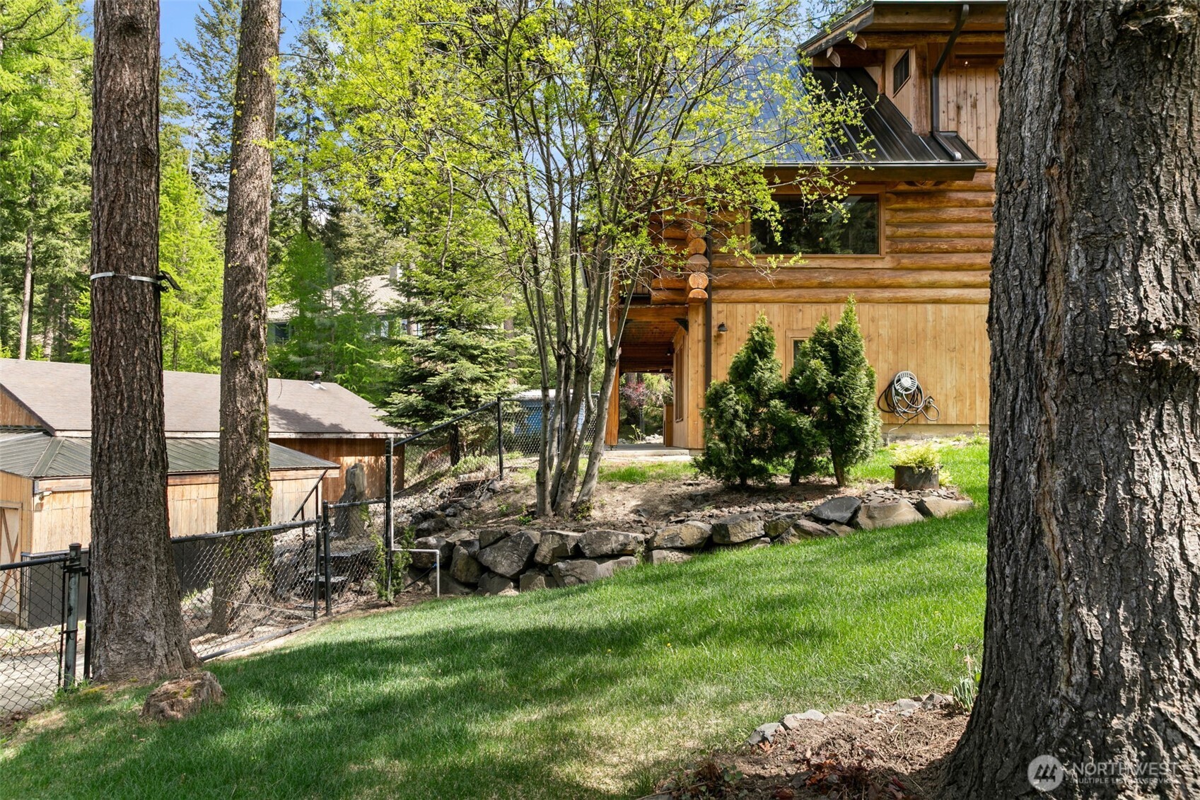 3105 Tamarack Place