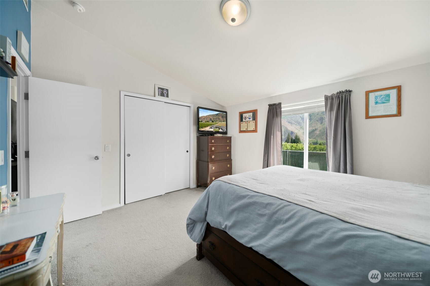 14617 Diamond Avenue