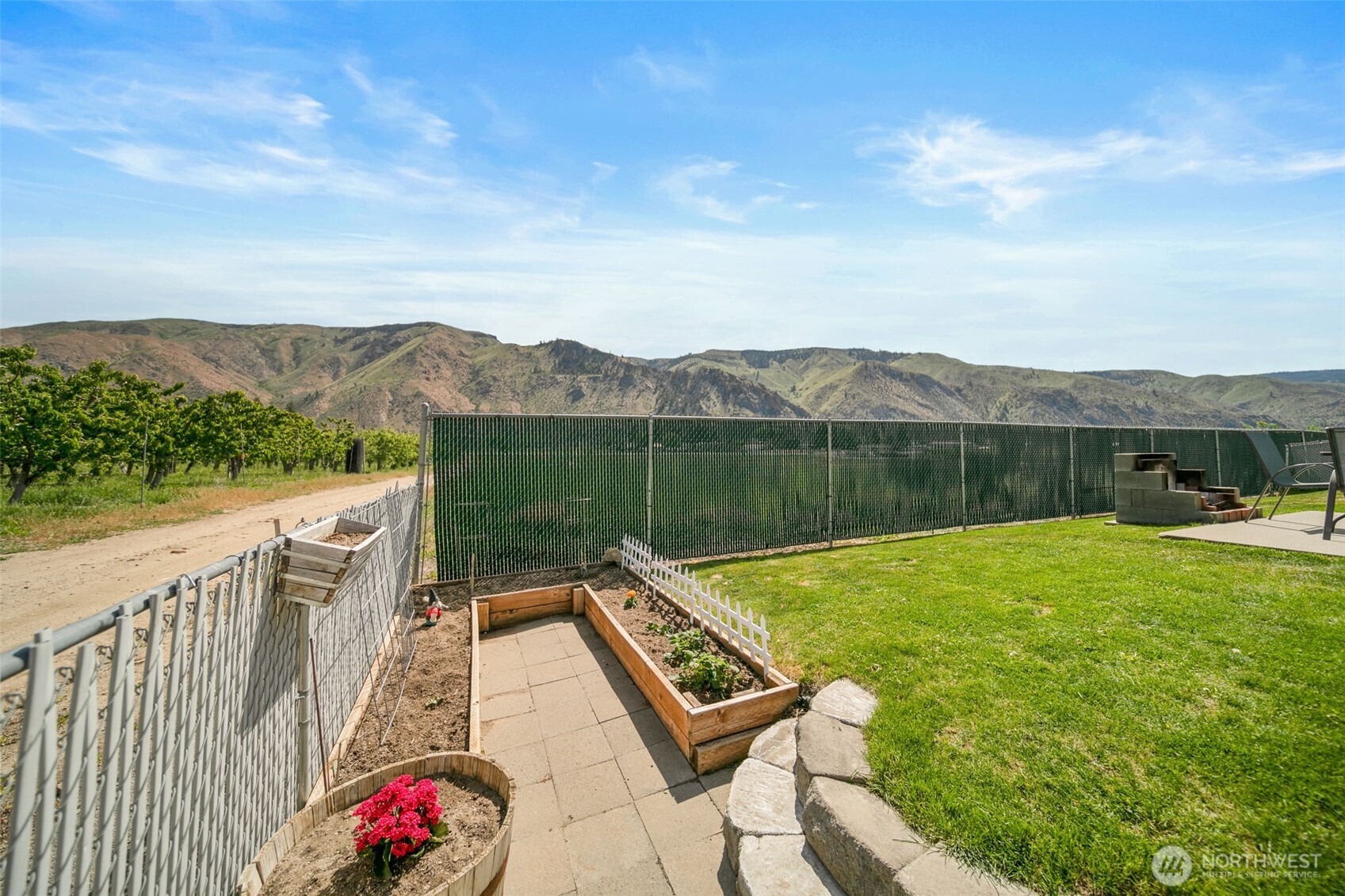 14617 Diamond Avenue