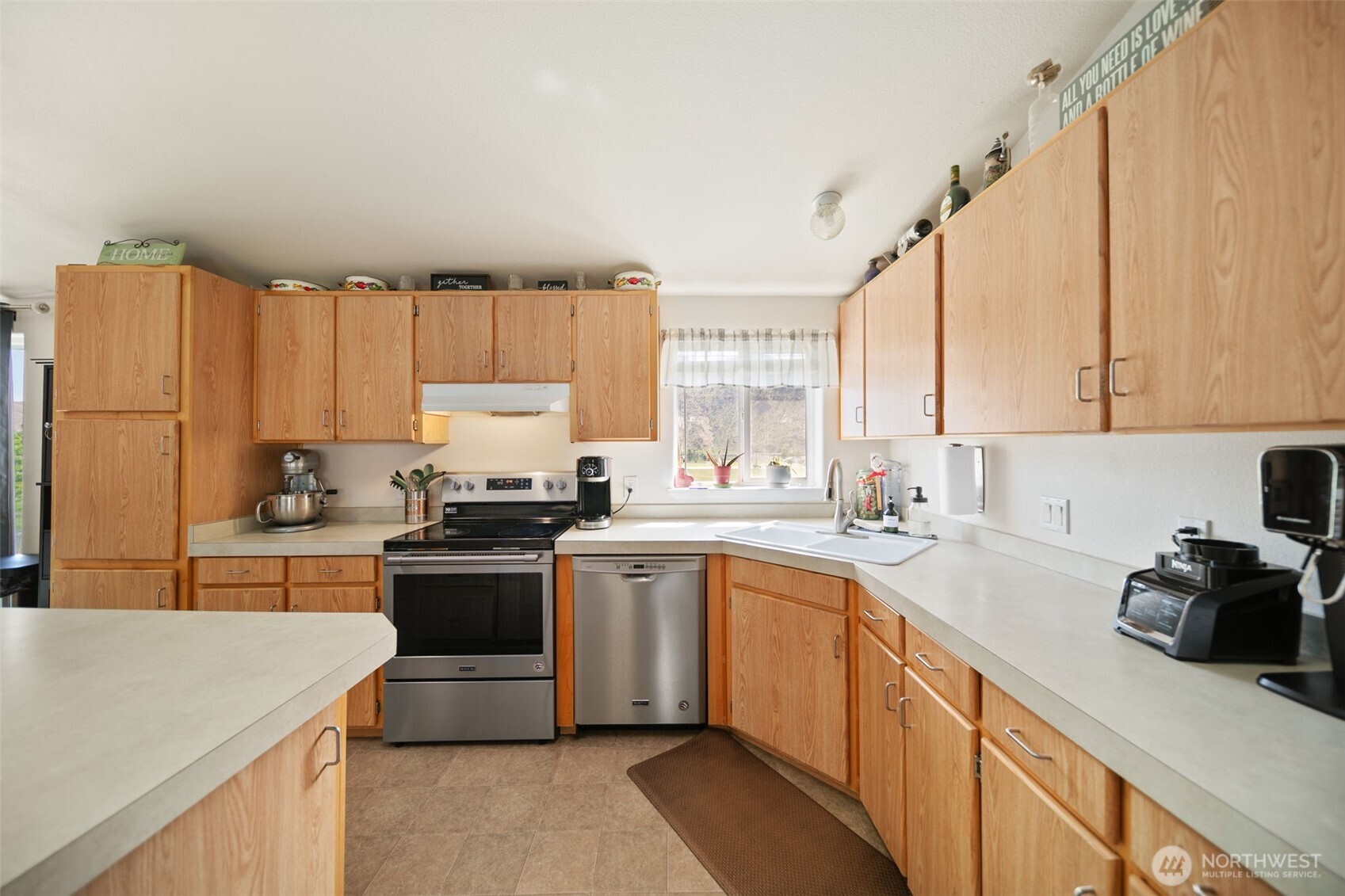 14617 Diamond Avenue