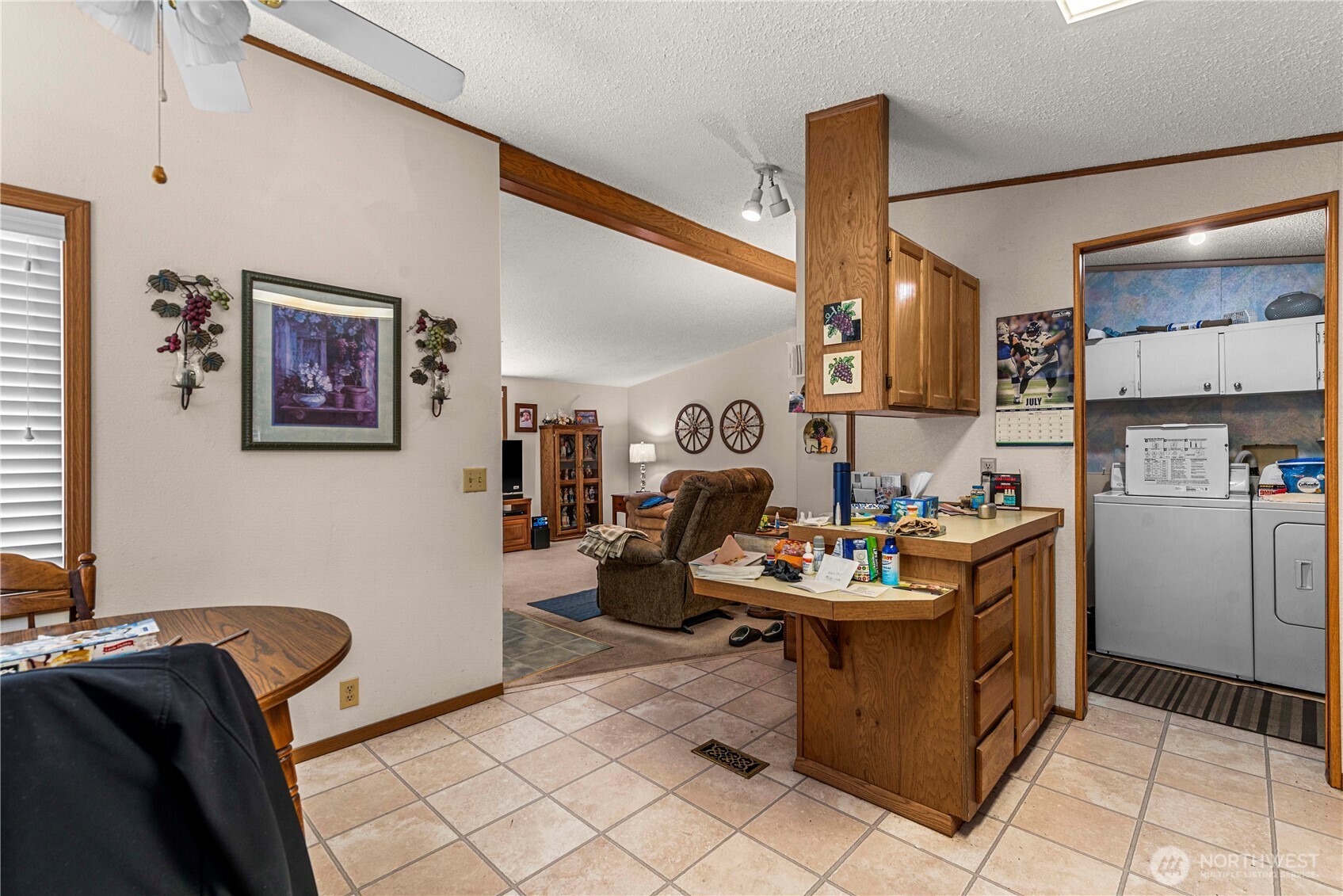 322 N Kentucky Unit: A&B