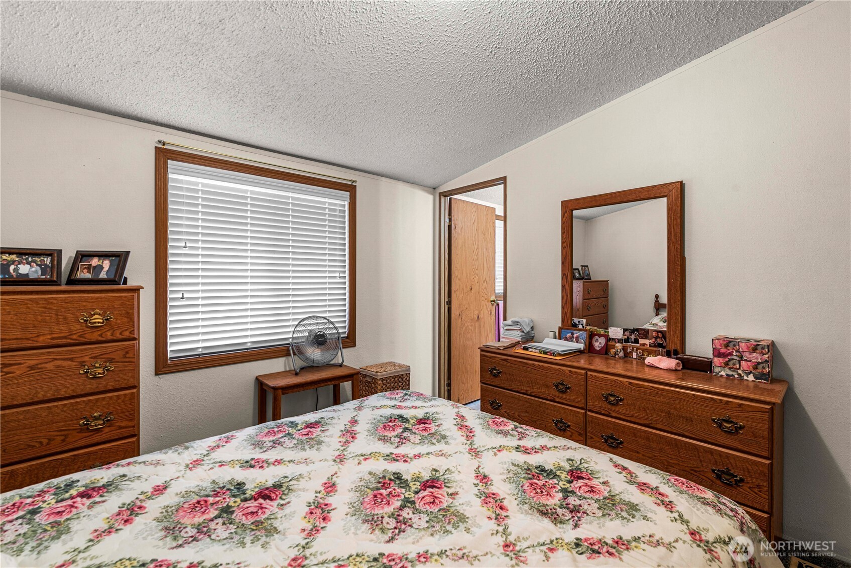 322 N Kentucky Unit: A&B