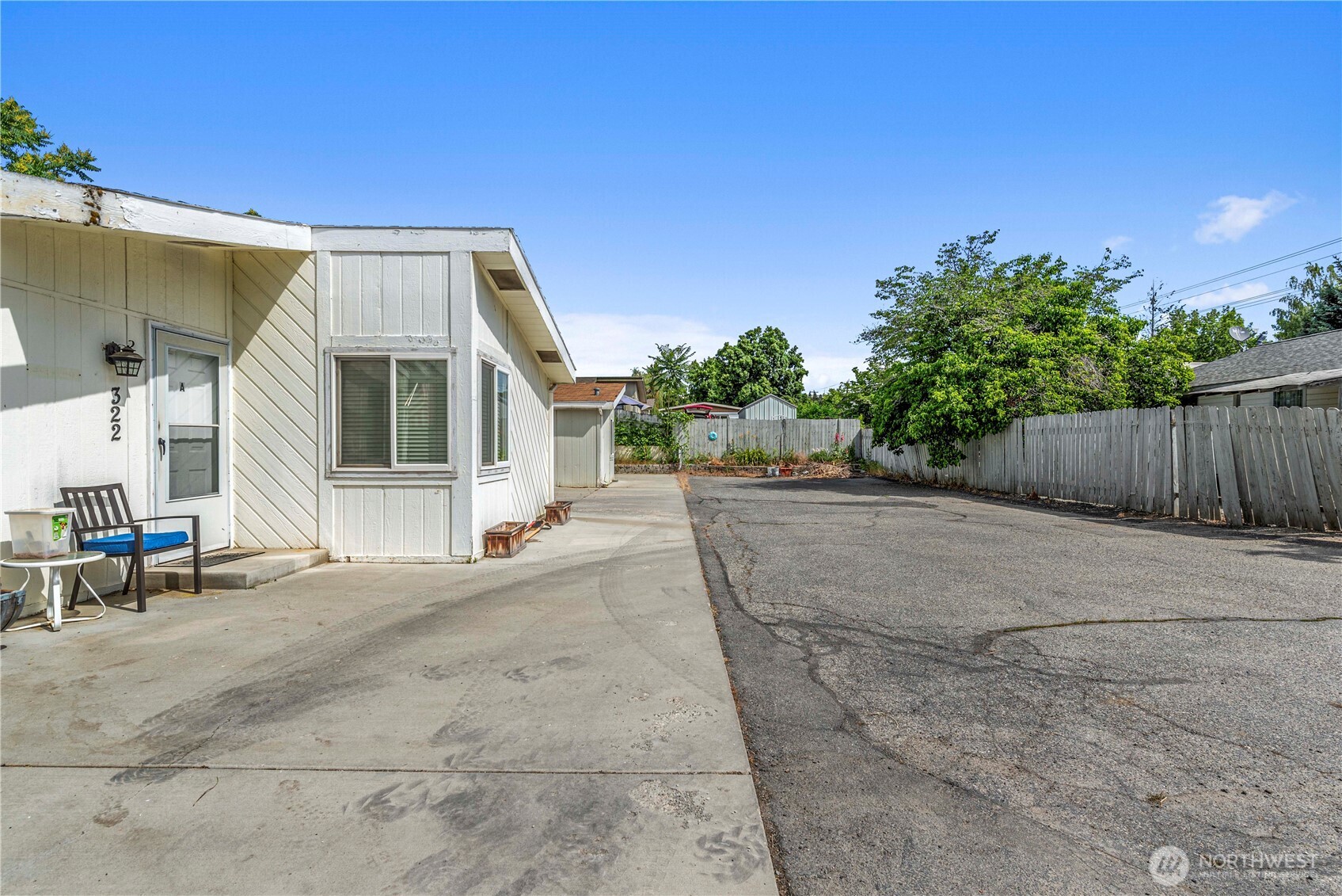 322 N Kentucky Unit: A&B