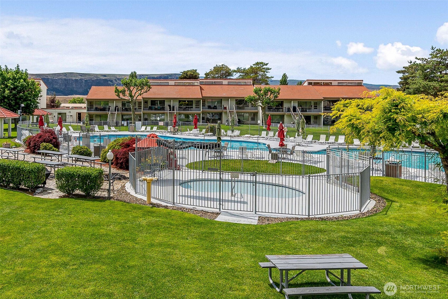 8903 Crescent Bar Road Unit: 158
