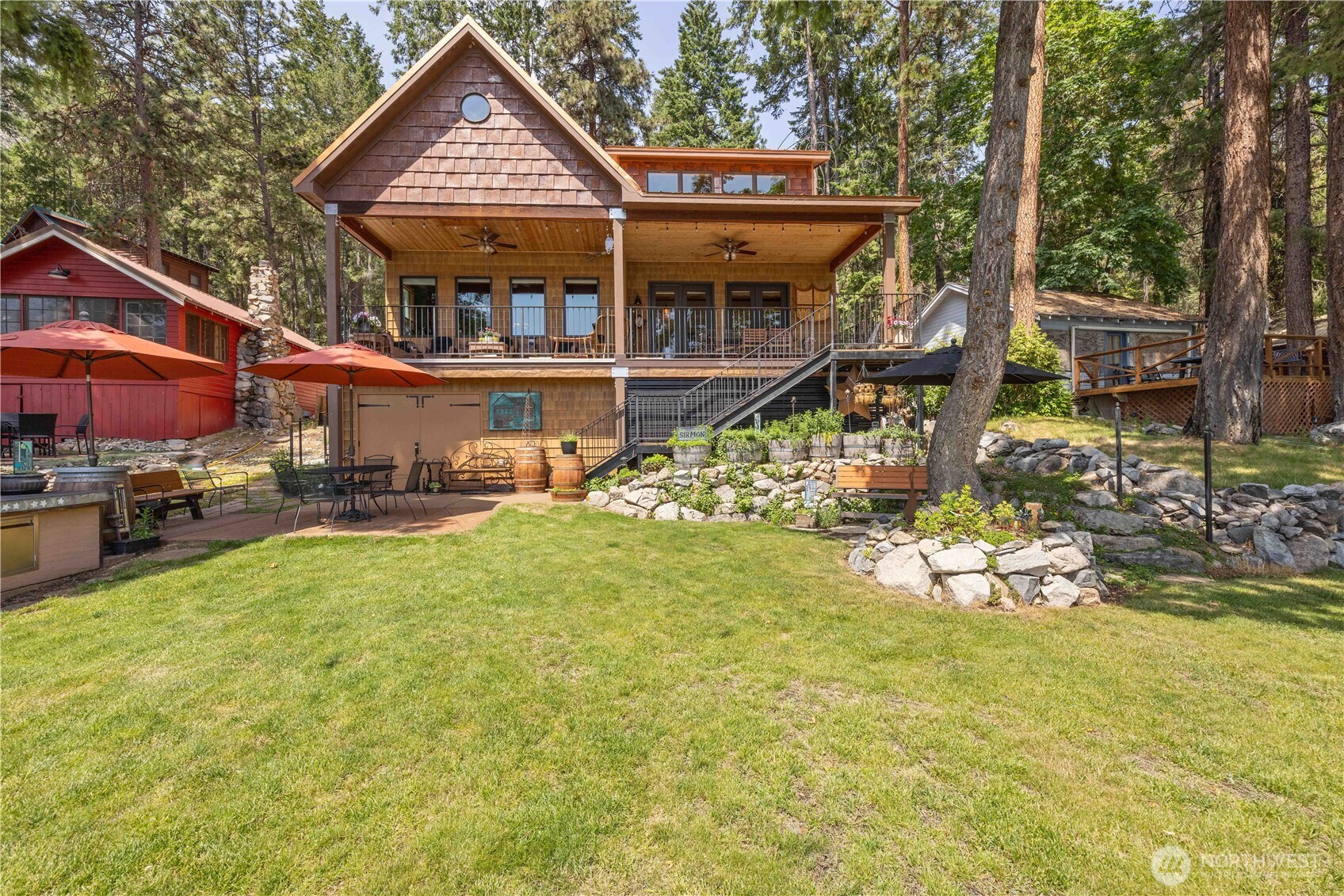 11532 South Lakeshore Rd.