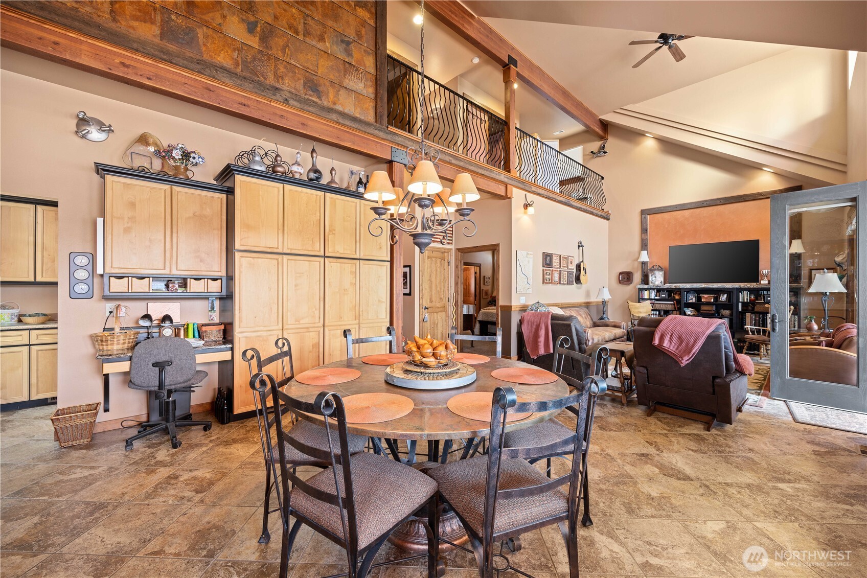 11532 South Lakeshore Rd.