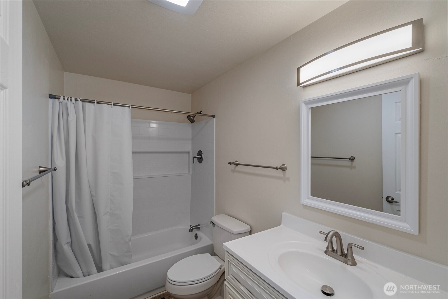 2117 S Majestic Drive