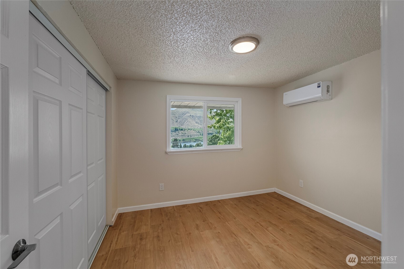 2117 S Majestic Drive