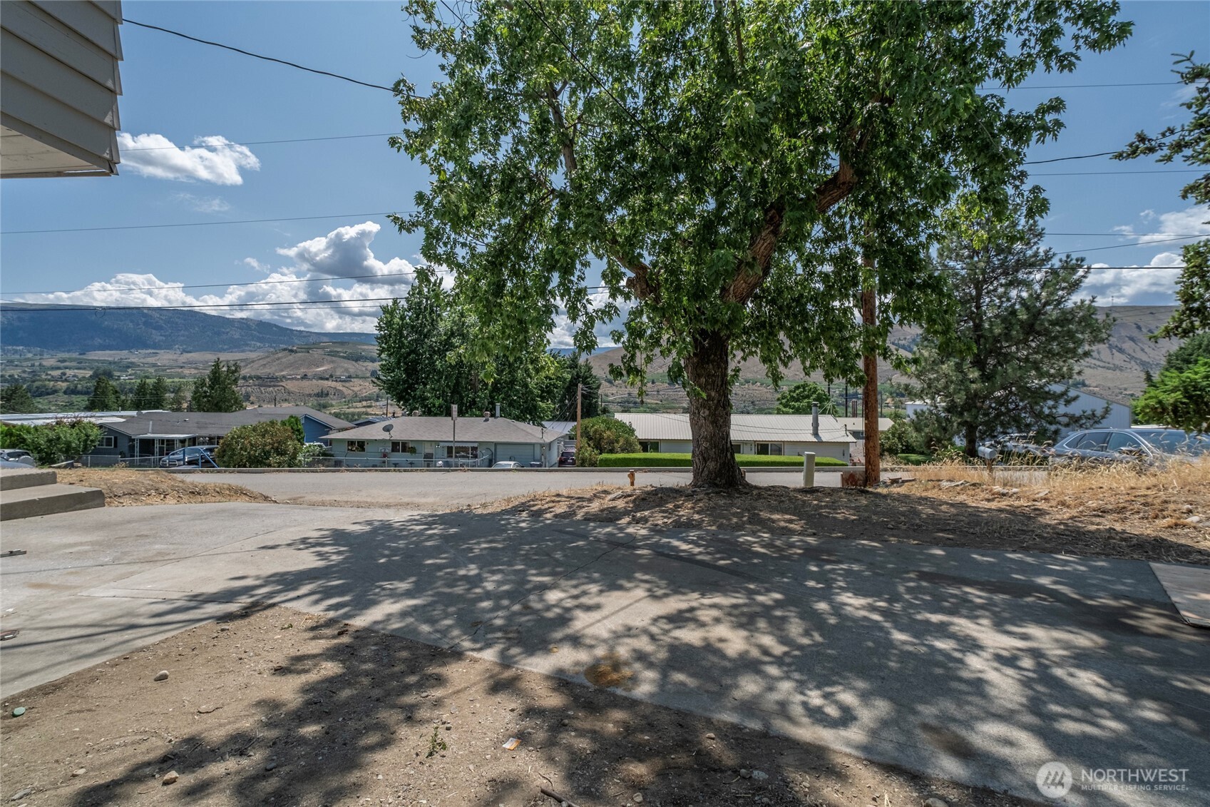 2117 S Majestic Drive