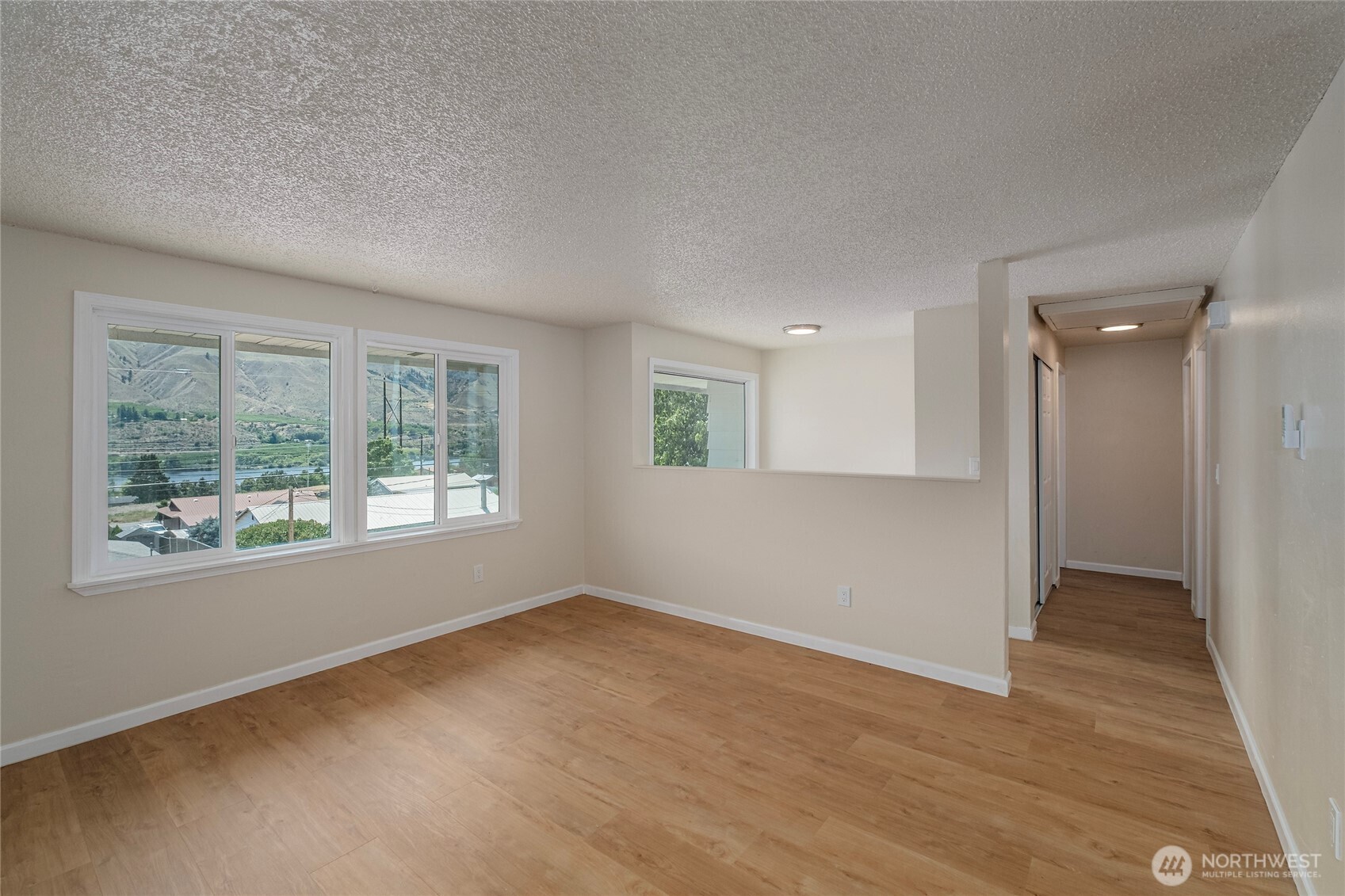 2117 S Majestic Drive