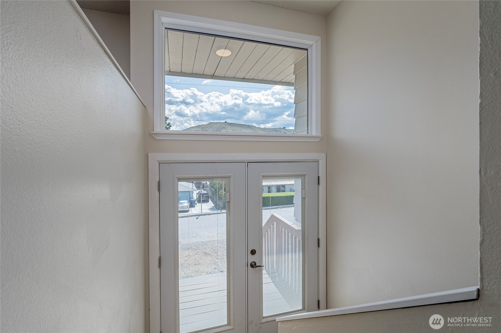 2117 S Majestic Drive