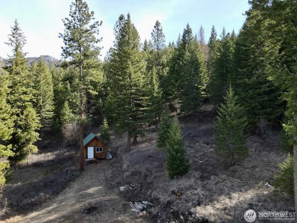 6 Lone Pine Trail