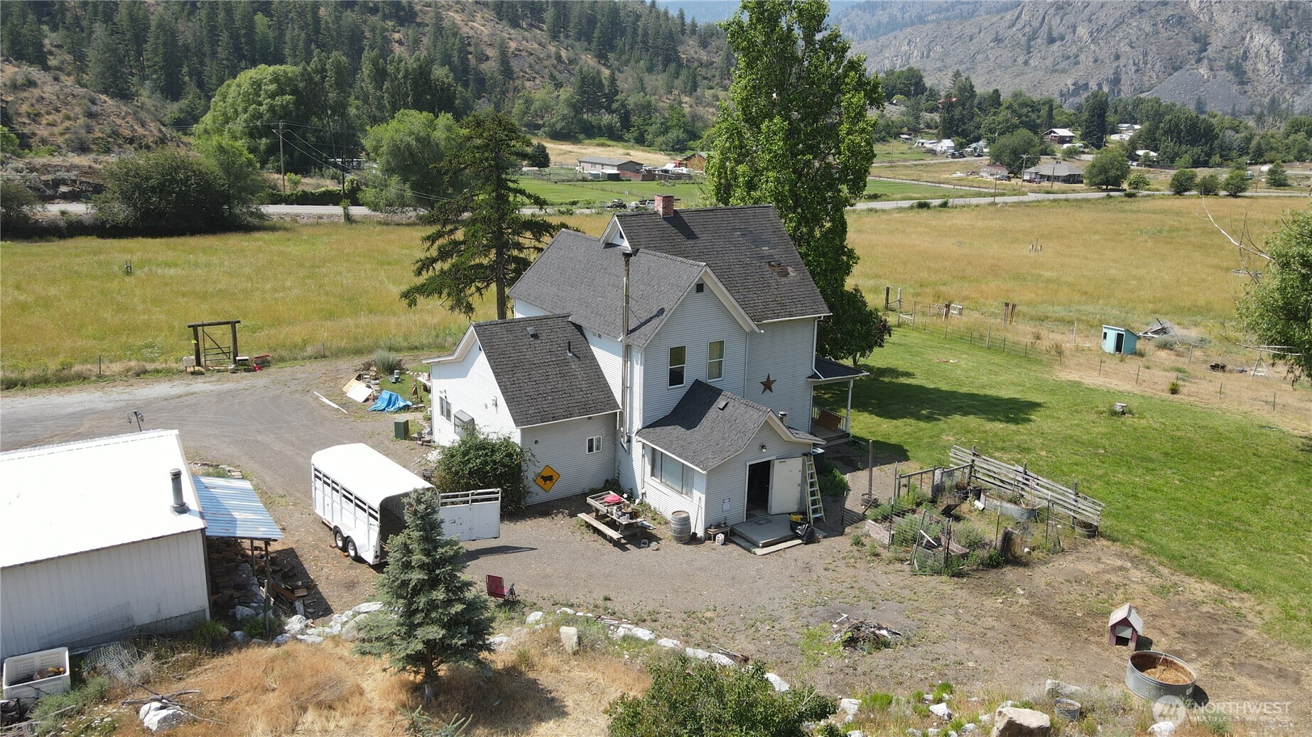 1112 Loomis Oroville Road