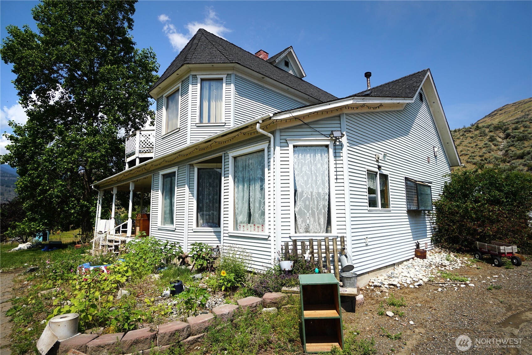 1112 Loomis Oroville Road