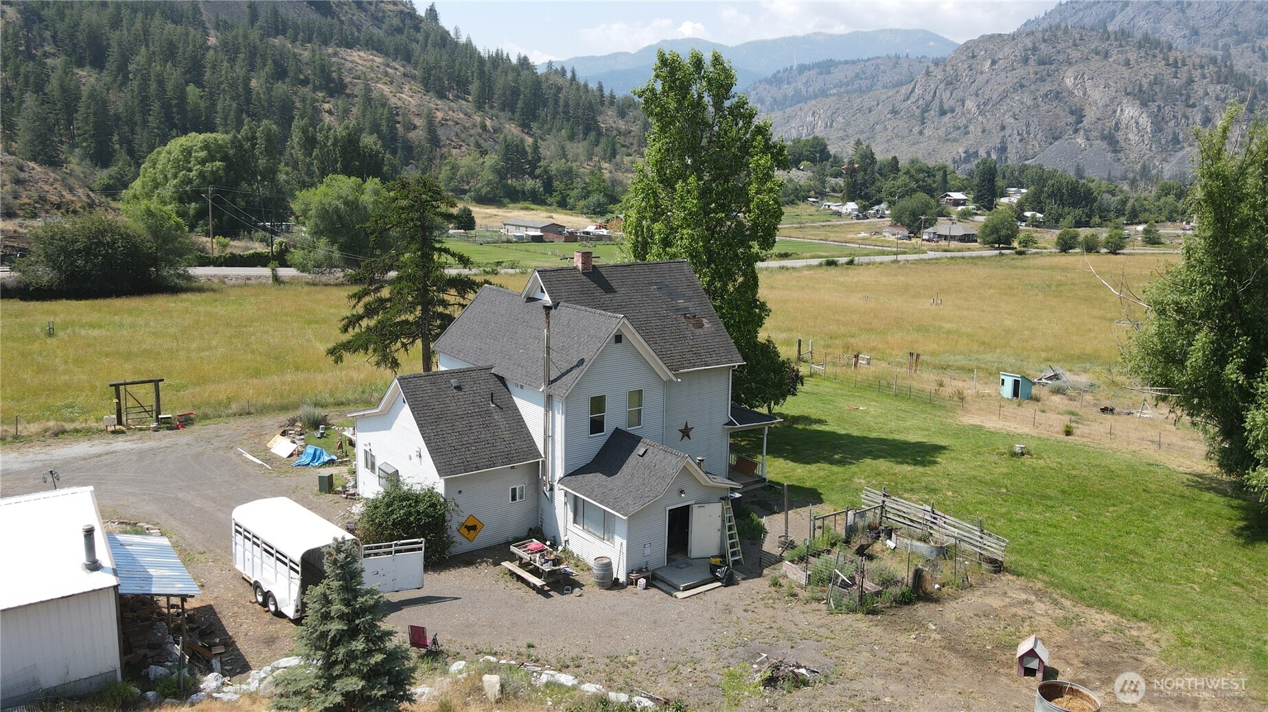 1112 Loomis Oroville Road