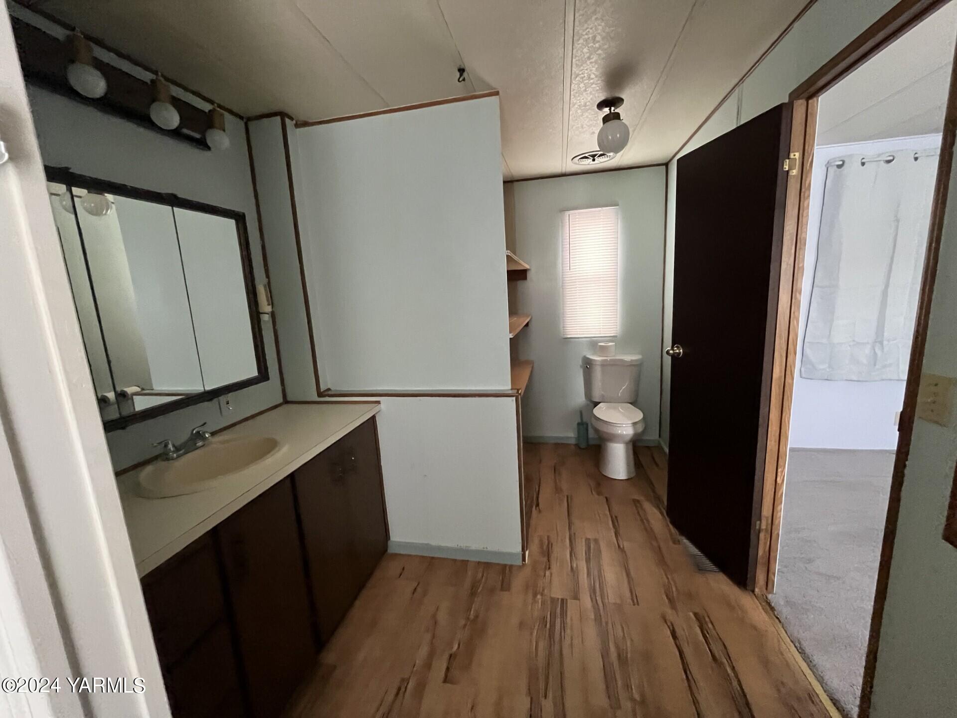 802 N 40th Ave Unit: 48