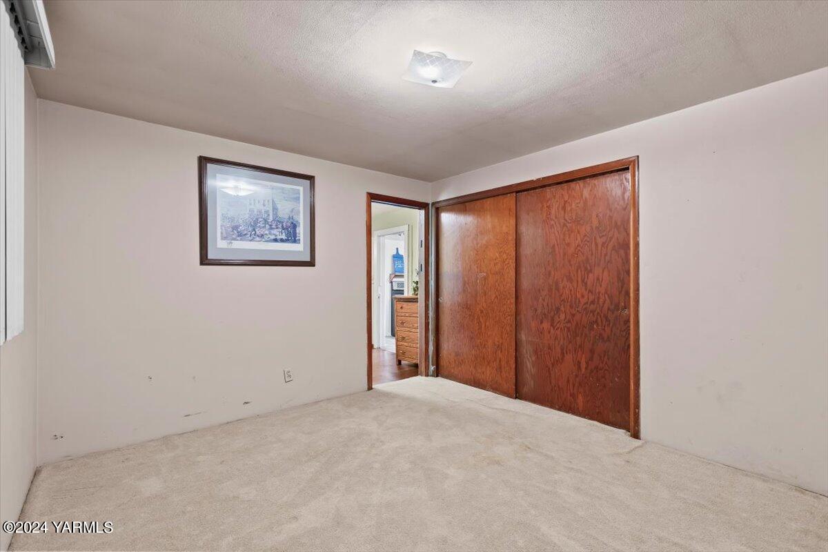 12408 Summitview Rd