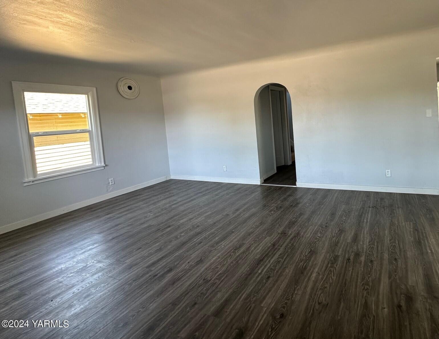 403 N 40th Ave