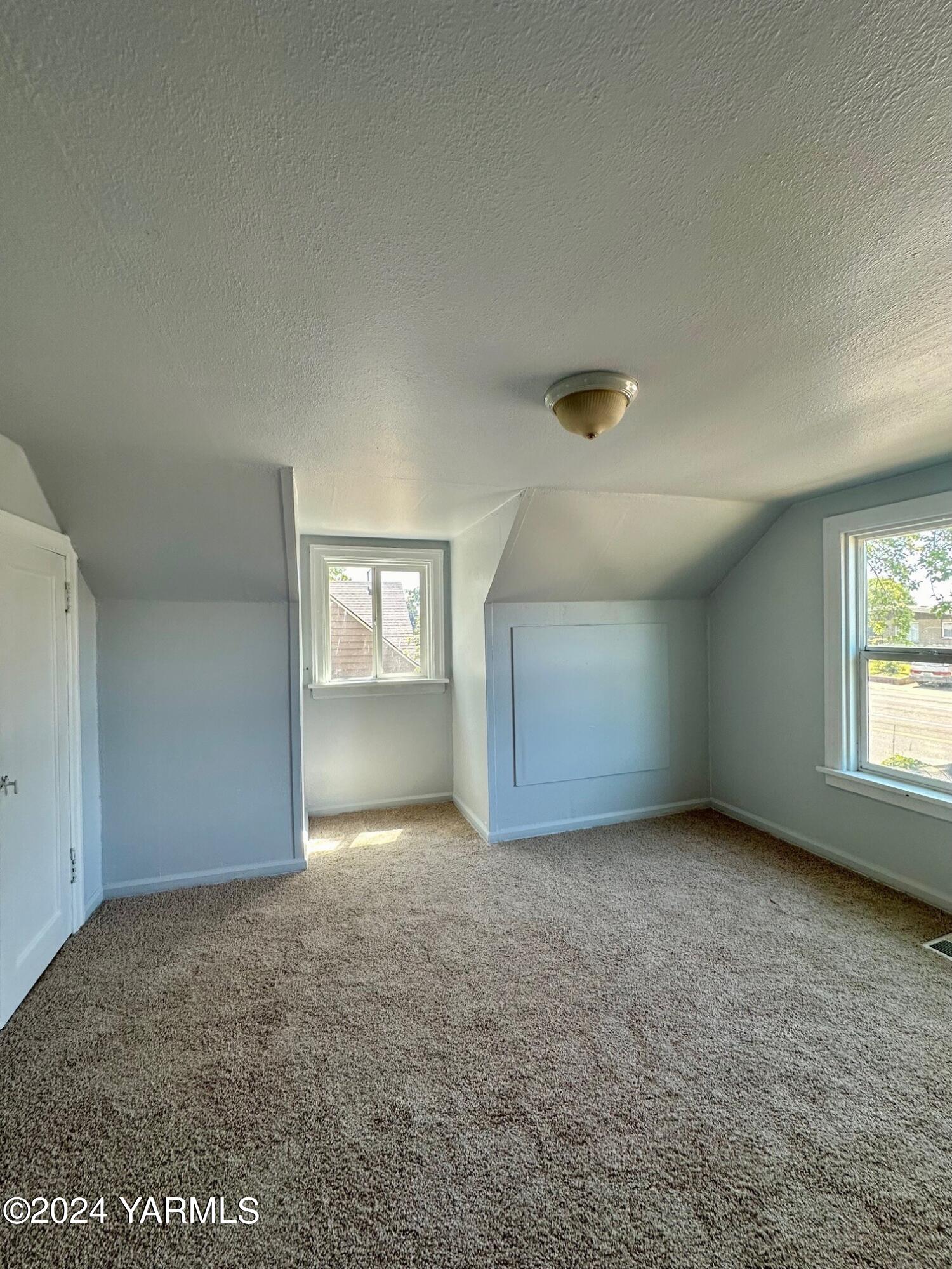 403 N 40th Ave