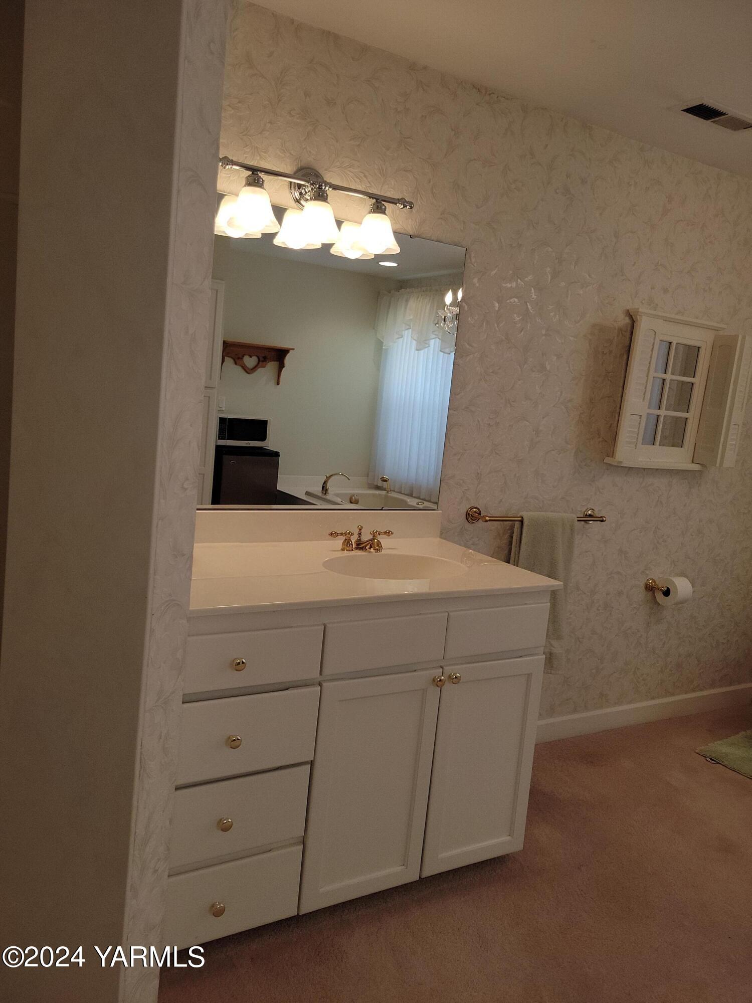 2009 White Pine Ct