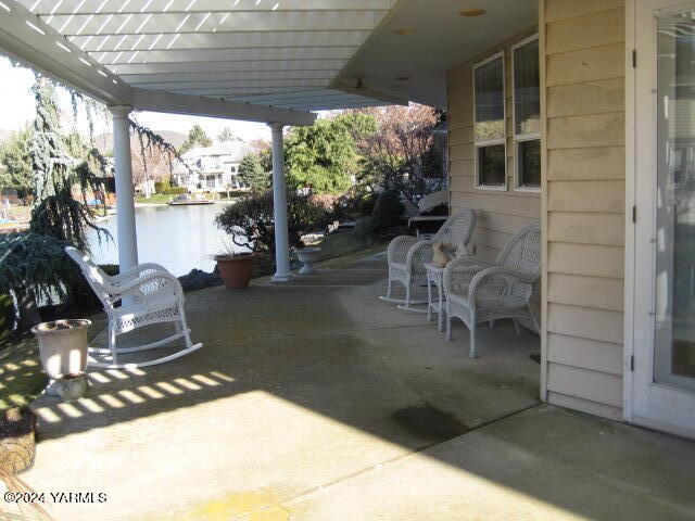 2009 White Pine Ct