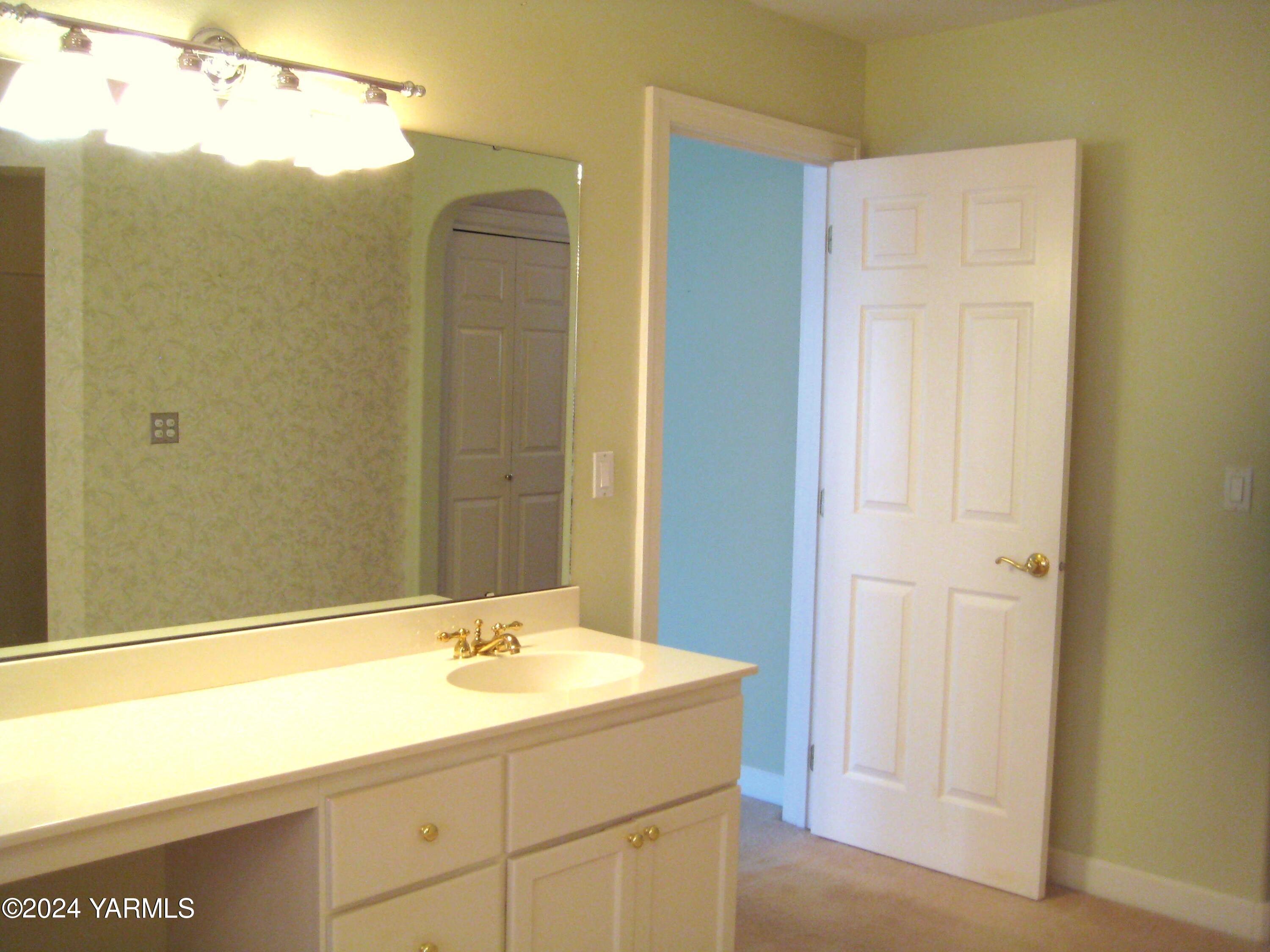 2009 White Pine Ct
